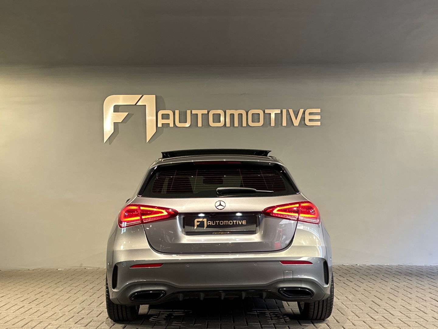 Mercedes-Benz A-Klasse 200 AMG Pano|Night|Sfeer|Camera|19"
