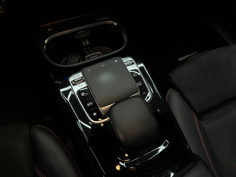 Mercedes-Benz A-Klasse 200 AMG Pano|Night|Sfeer|Camera|19"