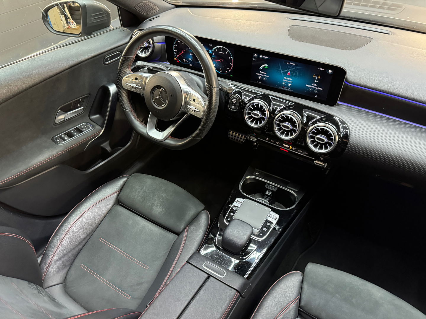 Mercedes-Benz A-Klasse 200 AMG Pano|Night|Sfeer|Camera|19"