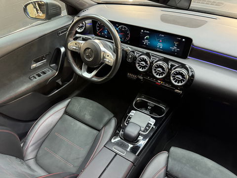 Mercedes-Benz A-Klasse 200 AMG Pano|Night|Sfeer|Camera|19"