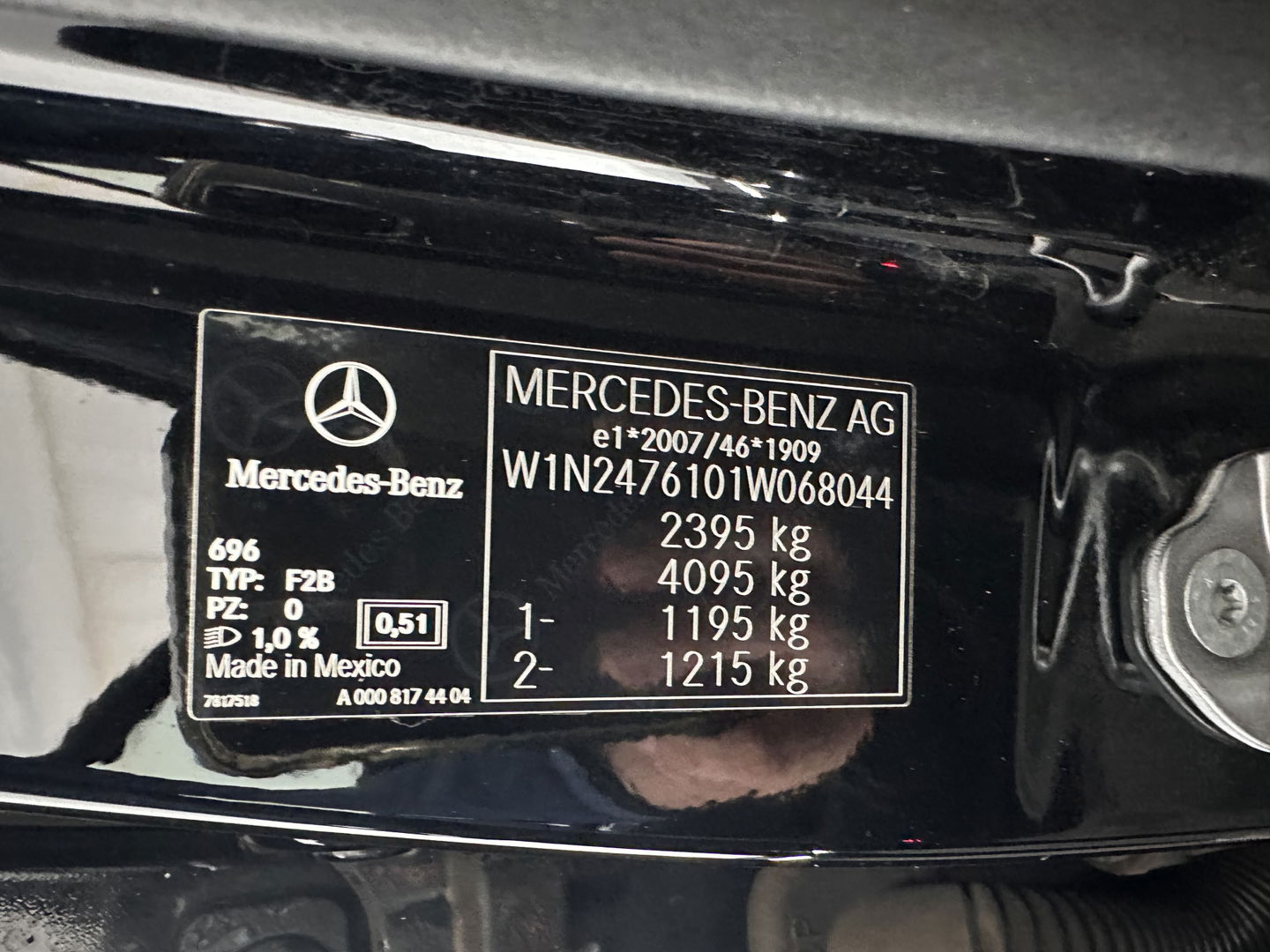 Mercedes-Benz GLB 180 d Business Solution Luxury [ 7-Pers. ] Aut. *LUXURY-LEATHER | FULL-LED | AMBIENT-LIGHT | WIDESCREEN-COCKPIT | HEATED-COMFORTSEATS | CAMERA | DAB+ | NAVI-FULLMAP | ECC | PDC | CRUISE | 18''ALU*