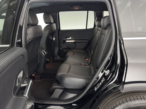 Mercedes-Benz GLB 180 d Business Solution Luxury [ 7-Pers. ] Aut. *LUXURY-LEATHER | FULL-LED | AMBIENT-LIGHT | WIDESCREEN-COCKPIT | HEATED-COMFORTSEATS | CAMERA | DAB+ | NAVI-FULLMAP | ECC | PDC | CRUISE | 18''ALU*