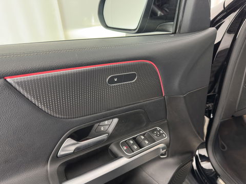 Mercedes-Benz GLB 180 d Business Solution Luxury [ 7-Pers. ] Aut. *LUXURY-LEATHER | FULL-LED | AMBIENT-LIGHT | WIDESCREEN-COCKPIT | HEATED-COMFORTSEATS | CAMERA | DAB+ | NAVI-FULLMAP | ECC | PDC | CRUISE | 18''ALU*