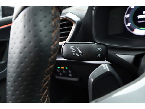 CUPRA Leon Sportstourer 1.5 TSI e-Hybrid VZ 272pk | MAT Grijs | Pano | Sennheiser | Adapt. Cruise | Matrix LED | Camera | Keyless |
