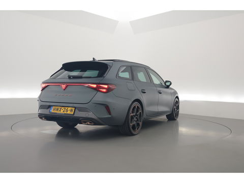 CUPRA Leon Sportstourer 1.5 TSI e-Hybrid VZ 272pk | MAT Grijs | Pano | Sennheiser | Adapt. Cruise | Matrix LED | Camera | Keyless |