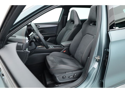 CUPRA Leon Sportstourer 1.5 TSI e-Hybrid VZ 272pk | MAT Grijs | Pano | Sennheiser | Adapt. Cruise | Matrix LED | Camera | Keyless |