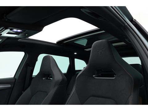 CUPRA Leon Sportstourer 1.5 TSI e-Hybrid VZ 272pk | MAT Grijs | Pano | Sennheiser | Adapt. Cruise | Matrix LED | Camera | Keyless |