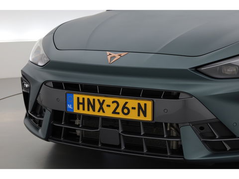 CUPRA Leon Sportstourer 1.5 TSI e-Hybrid VZ 272pk | MAT Grijs | Pano | Sennheiser | Adapt. Cruise | Matrix LED | Camera | Keyless |