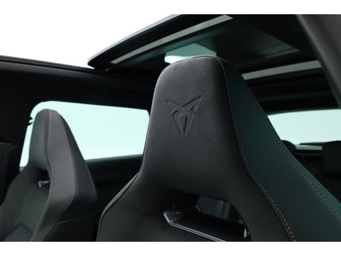 CUPRA Leon Sportstourer 1.5 TSI e-Hybrid VZ 272pk | MAT Grijs | Pano | Sennheiser | Adapt. Cruise | Matrix LED | Camera | Keyless |