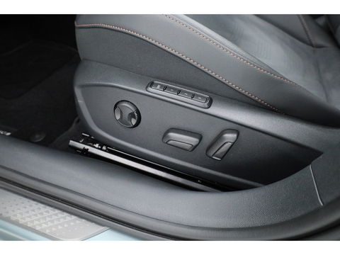 CUPRA Leon Sportstourer 1.5 TSI e-Hybrid VZ 272pk | MAT Grijs | Pano | Sennheiser | Adapt. Cruise | Matrix LED | Camera | Keyless |