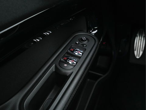 MINI Countryman 2.0 Cooper SD Chili Aut. *PANO | HEAD-UP | ADAPTIVE-CRUISE | FULL-LED | 1/2LEATHER | HARMAN/KARDON | KEYLESS | CAMERA | DAB+ | AMBIENT-LIGHT | NAVI-FULLMAP | TOWBAR | 18''ALU*