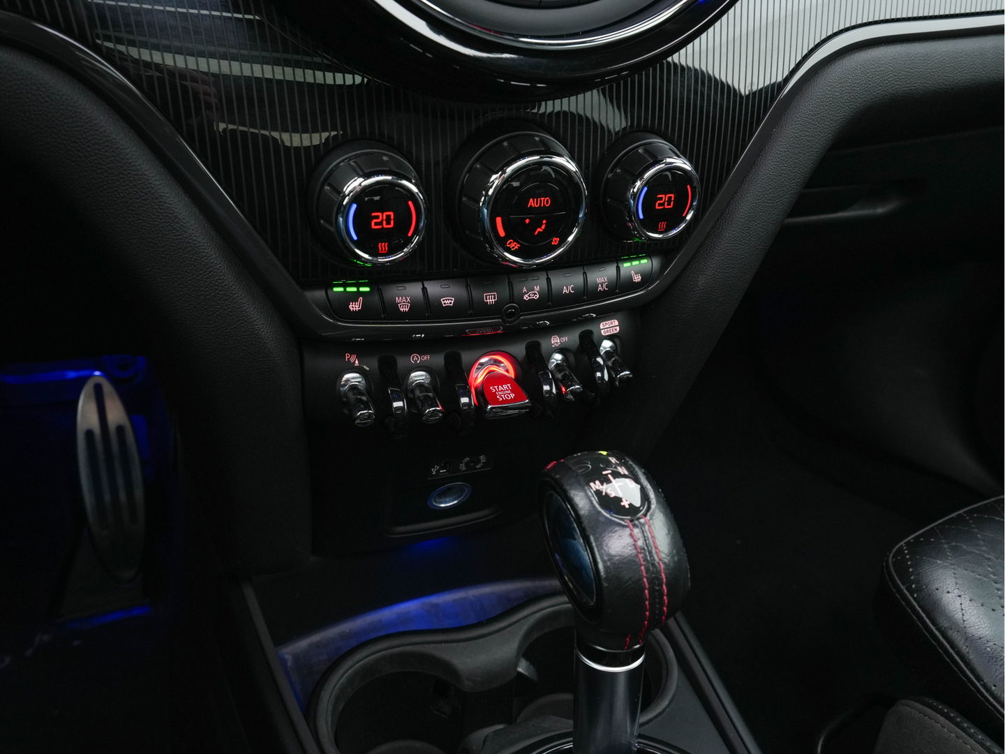 MINI Countryman 2.0 Cooper SD Chili Aut. *PANO | HEAD-UP | ADAPTIVE-CRUISE | FULL-LED | 1/2LEATHER | HARMAN/KARDON | KEYLESS | CAMERA | DAB+ | AMBIENT-LIGHT | NAVI-FULLMAP | TOWBAR | 18''ALU*