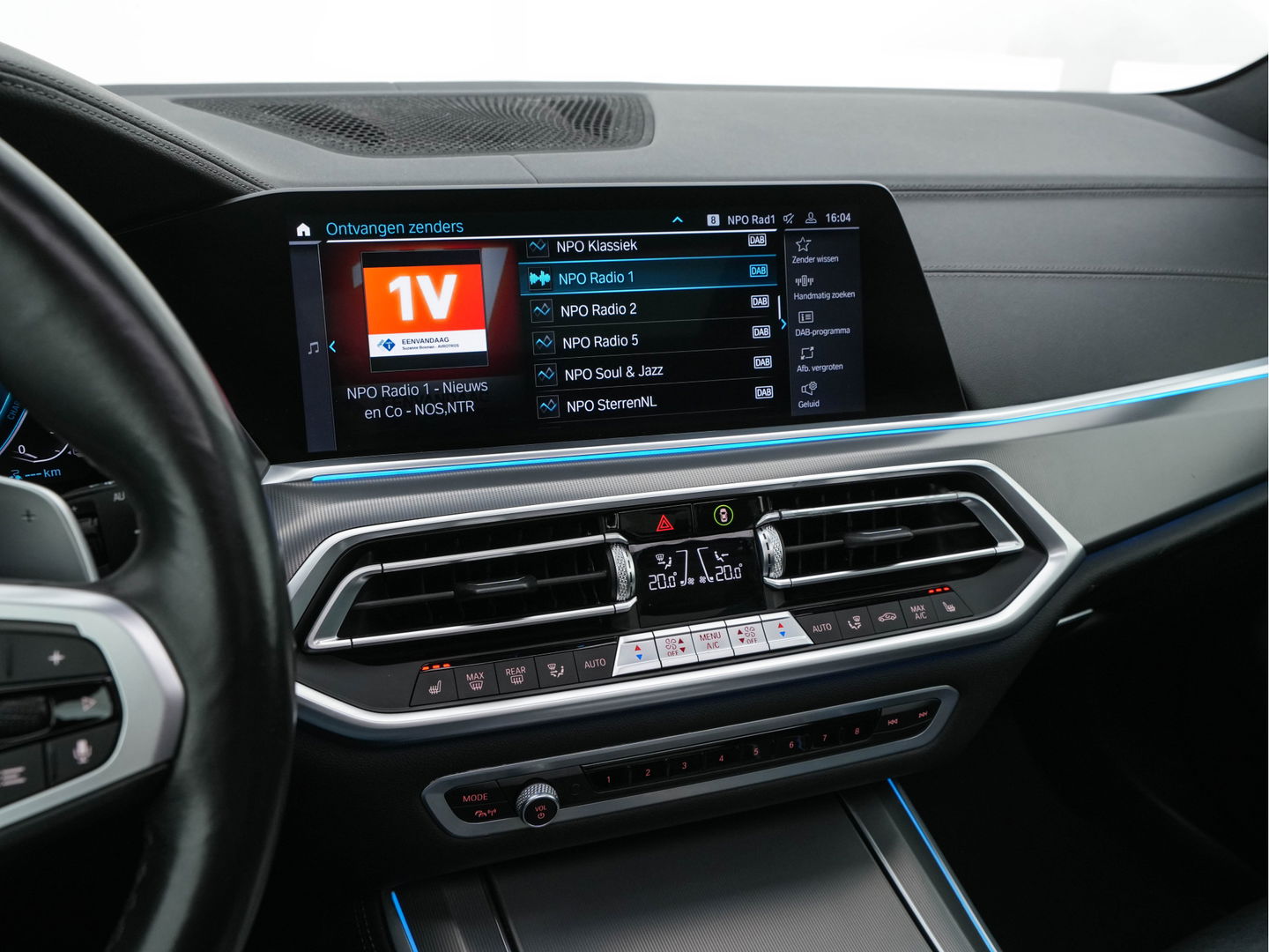 BMW X5 xDrive45e High Executive M-Sportpack (INCL.BTW) *PANO | HEAD-UP | LASER-LIGHT | ADAPTIVE-CRUISE | LEAHTER | HARMAN/KARDON | HEATED-SPORTSEATS | DIGI-COCKPIT | KEYLESS | DAB+ | MEMORY-PACK | CAMERA | NAVI-FULLMAP | 20''ALU | TOWB