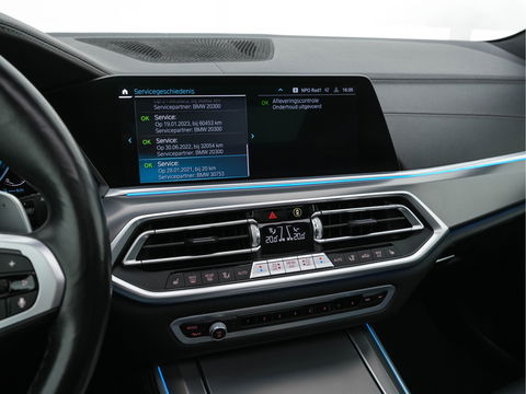 BMW X5 xDrive45e High Executive M-Sportpack (INCL.BTW) *PANO | HEAD-UP | LASER-LIGHT | ADAPTIVE-CRUISE | LEAHTER | HARMAN/KARDON | HEATED-SPORTSEATS | DIGI-COCKPIT | KEYLESS | DAB+ | MEMORY-PACK | CAMERA | NAVI-FULLMAP | 20''ALU | TOWB