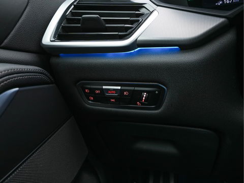 BMW X5 xDrive45e High Executive M-Sportpack (INCL.BTW) *PANO | HEAD-UP | LASER-LIGHT | ADAPTIVE-CRUISE | LEAHTER | HARMAN/KARDON | HEATED-SPORTSEATS | DIGI-COCKPIT | KEYLESS | DAB+ | MEMORY-PACK | CAMERA | NAVI-FULLMAP | 20''ALU | TOWB