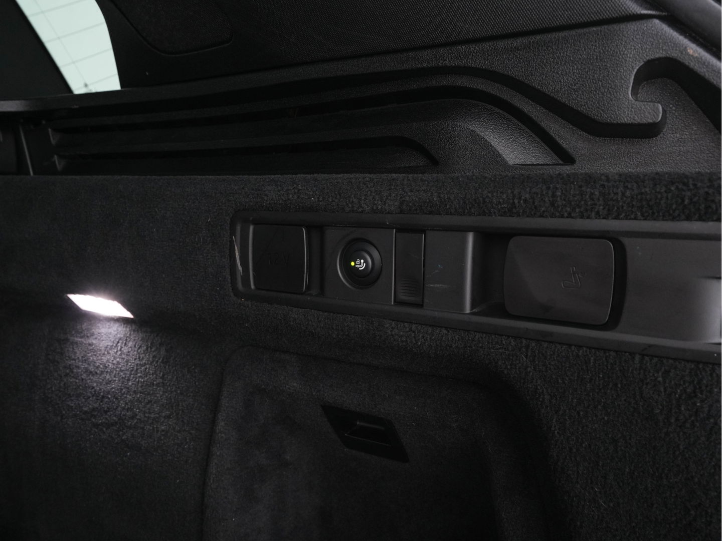 BMW X5 xDrive45e High Executive M-Sportpack (INCL.BTW) *PANO | HEAD-UP | LASER-LIGHT | ADAPTIVE-CRUISE | LEAHTER | HARMAN/KARDON | HEATED-SPORTSEATS | DIGI-COCKPIT | KEYLESS | DAB+ | MEMORY-PACK | CAMERA | NAVI-FULLMAP | 20''ALU | TOWB