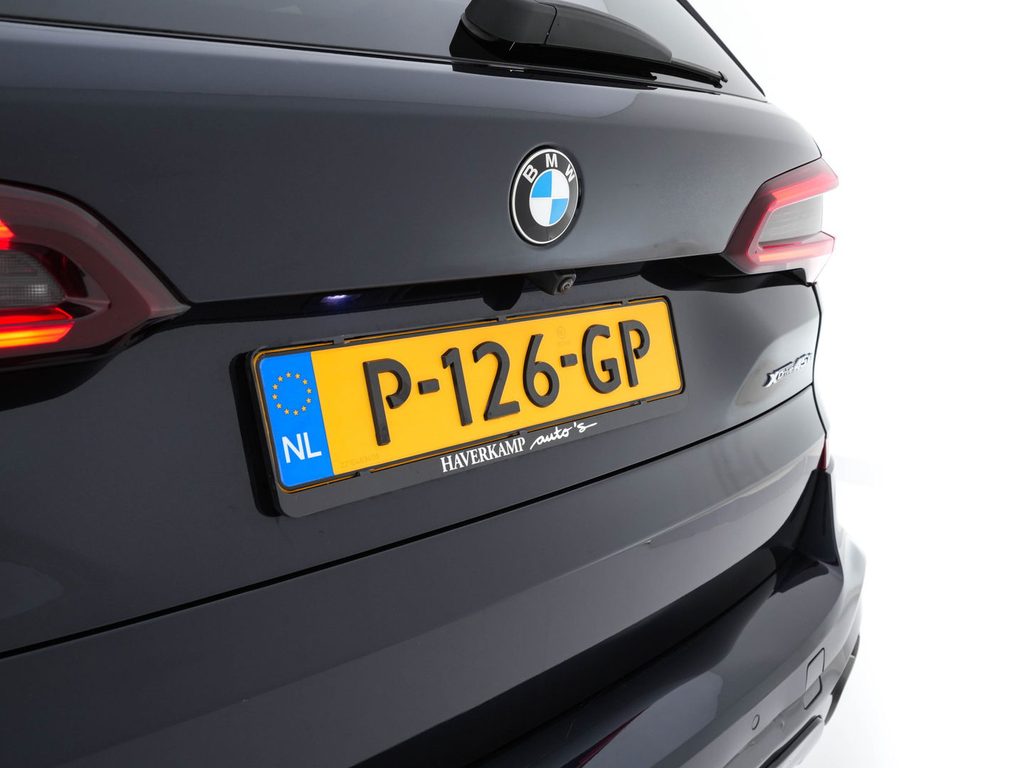 BMW X5 xDrive45e High Executive M-Sportpack (INCL.BTW) *PANO | HEAD-UP | LASER-LIGHT | ADAPTIVE-CRUISE | LEAHTER | HARMAN/KARDON | HEATED-SPORTSEATS | DIGI-COCKPIT | KEYLESS | DAB+ | MEMORY-PACK | CAMERA | NAVI-FULLMAP | 20''ALU | TOWB