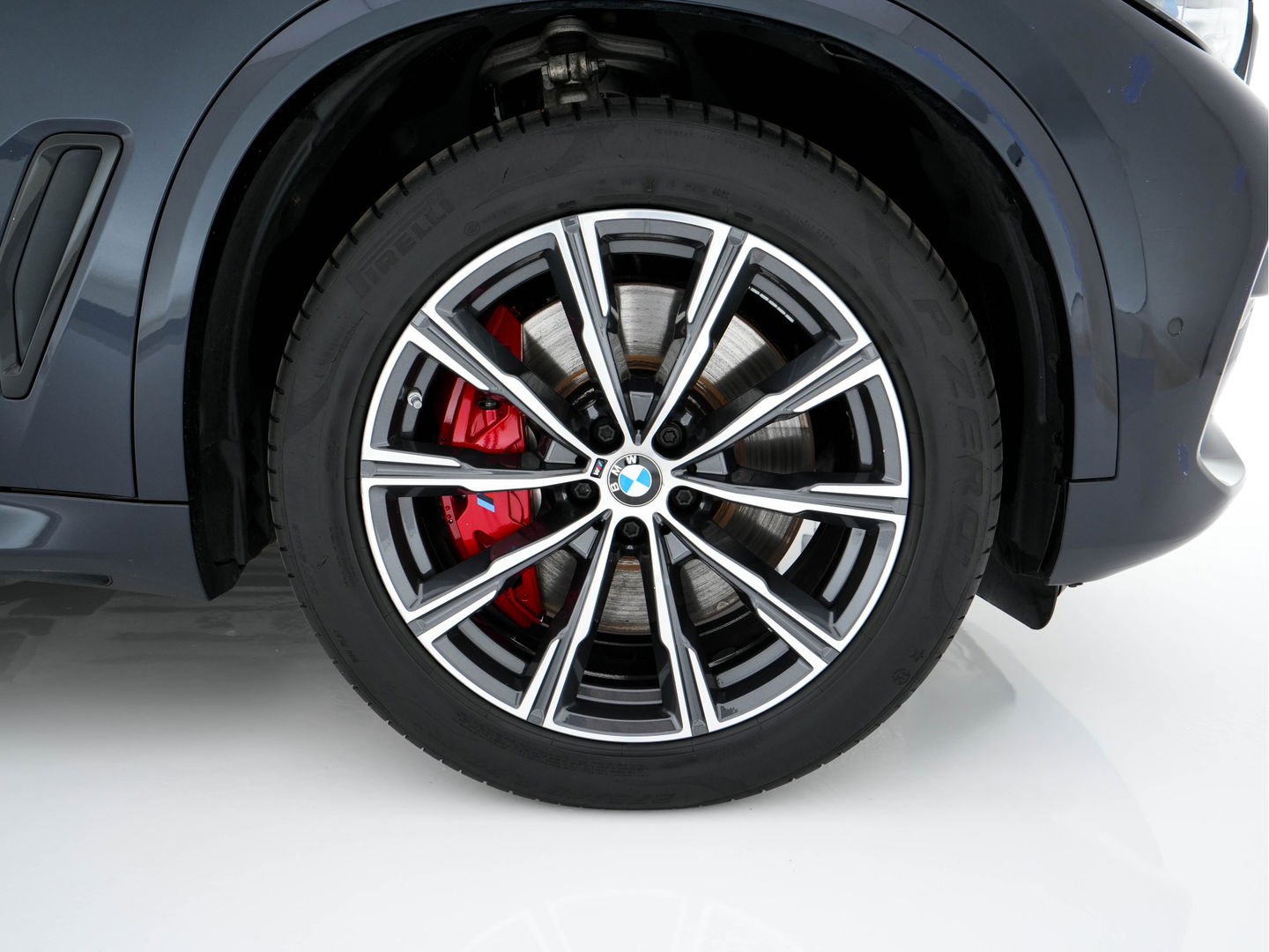 BMW X5 xDrive45e High Executive M-Sportpack (INCL.BTW) *PANO | HEAD-UP | LASER-LIGHT | ADAPTIVE-CRUISE | LEAHTER | HARMAN/KARDON | HEATED-SPORTSEATS | DIGI-COCKPIT | KEYLESS | DAB+ | MEMORY-PACK | CAMERA | NAVI-FULLMAP | 20''ALU | TOWB