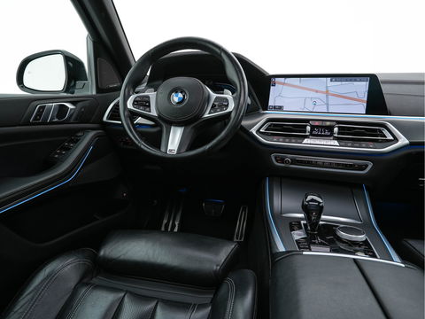 BMW X5 xDrive45e High Executive M-Sportpack (INCL.BTW) *PANO | HEAD-UP | LASER-LIGHT | ADAPTIVE-CRUISE | LEAHTER | HARMAN/KARDON | HEATED-SPORTSEATS | DIGI-COCKPIT | KEYLESS | DAB+ | MEMORY-PACK | CAMERA | NAVI-FULLMAP | 20''ALU | TOWB