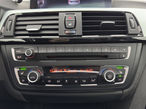 BMW 3-serie Gran Turismo 320i High Executive M-Sportpack Aut. *PANO | XENON | LUXURY-LEATHER | HEATED-SPORTSEATS | SHIFT-PADDLES | PRIVACY-GLASS | NAVI-FULLMAP | ECC | PDC | CRUISE | 19''ALU*