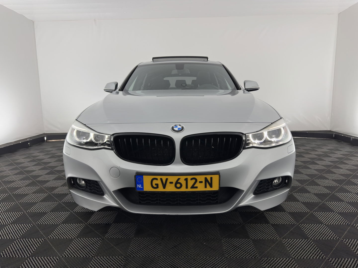 BMW 3-serie Gran Turismo 320i High Executive M-Sportpack Aut. *PANO | XENON | LUXURY-LEATHER | HEATED-SPORTSEATS | SHIFT-PADDLES | PRIVACY-GLASS | NAVI-FULLMAP | ECC | PDC | CRUISE | 19''ALU*