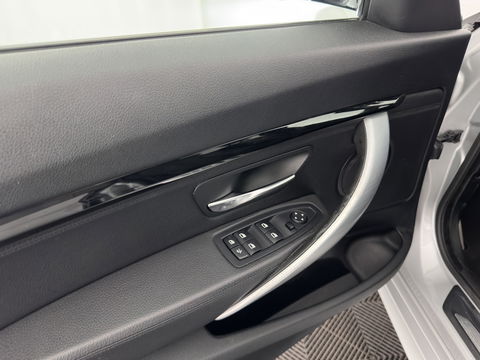 BMW 3-serie Gran Turismo 320i High Executive M-Sportpack Aut. *PANO | XENON | LUXURY-LEATHER | HEATED-SPORTSEATS | SHIFT-PADDLES | PRIVACY-GLASS | NAVI-FULLMAP | ECC | PDC | CRUISE | 19''ALU*