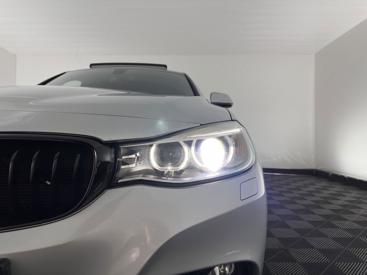 BMW 3-serie Gran Turismo 320i High Executive M-Sportpack Aut. *PANO | XENON | LUXURY-LEATHER | HEATED-SPORTSEATS | SHIFT-PADDLES | PRIVACY-GLASS | NAVI-FULLMAP | ECC | PDC | CRUISE | 19''ALU*
