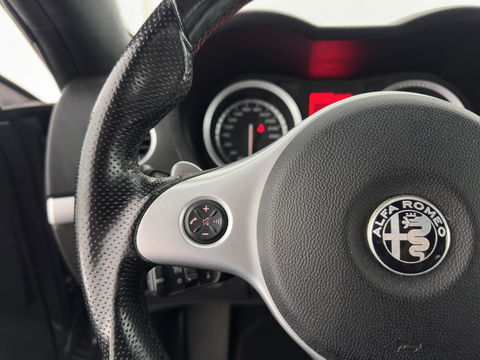 Alfa Romeo Spider 2.4 JTD Q-Tronic Exclusive Aut. *LUXURY-LEATHER | SPORT-SEATS | CAMERA | ECC | PDC | CRUISE | 17''ALU*