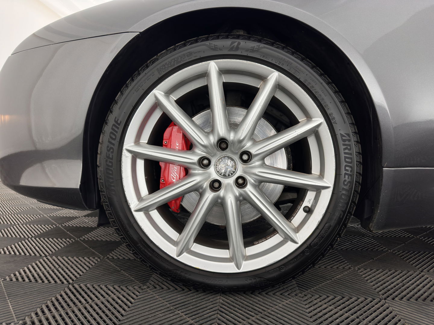 Alfa Romeo Spider 2.4 JTD Q-Tronic Exclusive Aut. *LUXURY-LEATHER | SPORT-SEATS | CAMERA | ECC | PDC | CRUISE | 17''ALU*