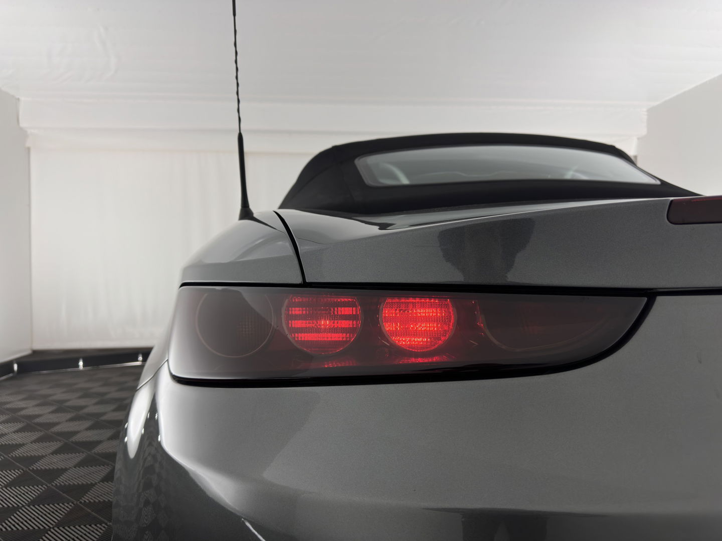 Alfa Romeo Spider 2.4 JTD Q-Tronic Exclusive Aut. *LUXURY-LEATHER | SPORT-SEATS | CAMERA | ECC | PDC | CRUISE | 17''ALU*