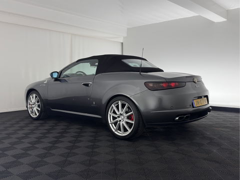 Alfa Romeo Spider 2.4 JTD Q-Tronic Exclusive Aut. *LUXURY-LEATHER | SPORT-SEATS | CAMERA | ECC | PDC | CRUISE | 17''ALU*
