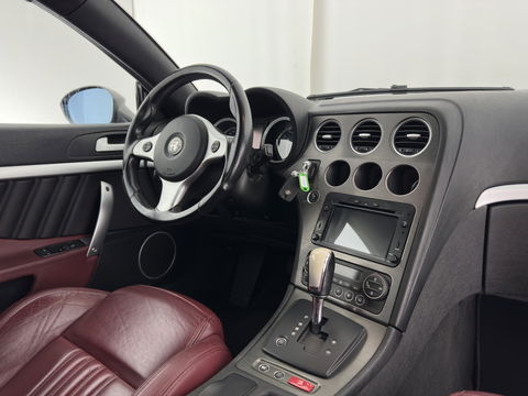 Alfa Romeo Spider 2.4 JTD Q-Tronic Exclusive Aut. *LUXURY-LEATHER | SPORT-SEATS | CAMERA | ECC | PDC | CRUISE | 17''ALU*