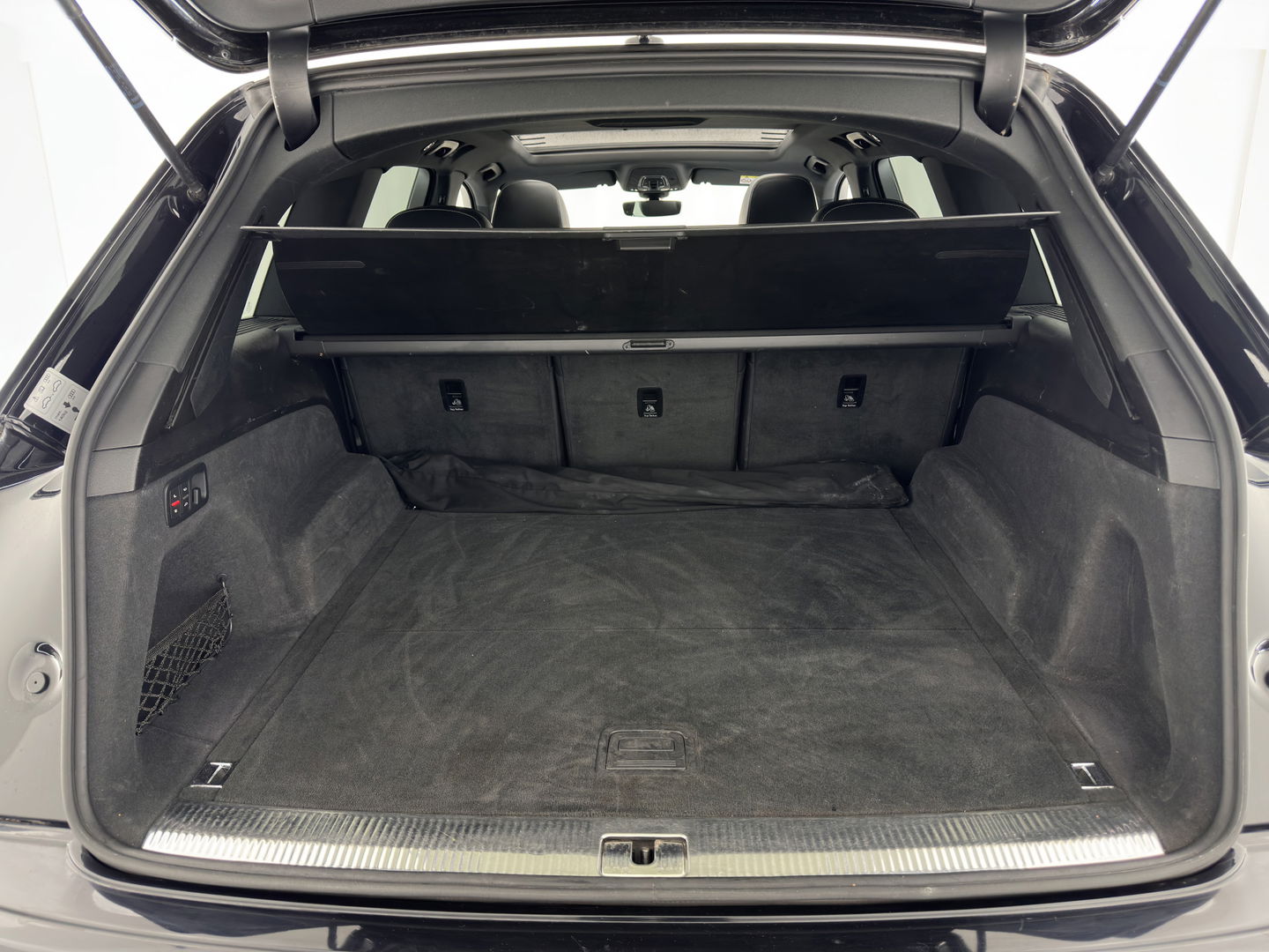 Audi SQ7 4.0 TDI quattro Pro Line + Aut. *PANO | LUXURY-LEATHER | MATRIX-LED | DIGI-COCKPIT | BOSE-SOUND | KEYLESS | CAMERA | MEMORY-PACK | HEATED-COMFORTSEATS | SHIFT-PADDLES | ECC | ADAPTIVE-CRUISE | BLIND-SPOT | 21''ALU*