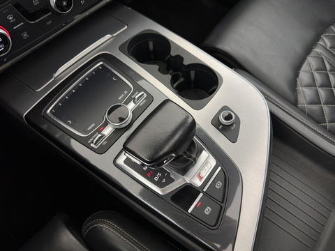 Audi SQ7 4.0 TDI quattro Pro Line + Aut. *PANO | LUXURY-LEATHER | MATRIX-LED | DIGI-COCKPIT | BOSE-SOUND | KEYLESS | CAMERA | MEMORY-PACK | HEATED-COMFORTSEATS | SHIFT-PADDLES | ECC | ADAPTIVE-CRUISE | BLIND-SPOT | 21''ALU*