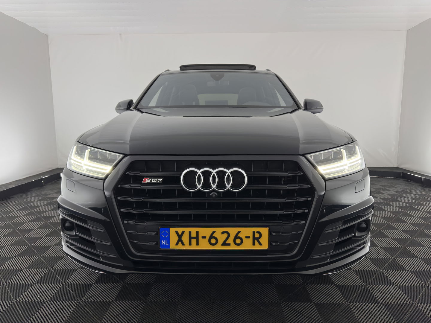 Audi SQ7 4.0 TDI quattro Pro Line + Aut. *PANO | LUXURY-LEATHER | MATRIX-LED | DIGI-COCKPIT | BOSE-SOUND | KEYLESS | CAMERA | MEMORY-PACK | HEATED-COMFORTSEATS | SHIFT-PADDLES | ECC | ADAPTIVE-CRUISE | BLIND-SPOT | 21''ALU*