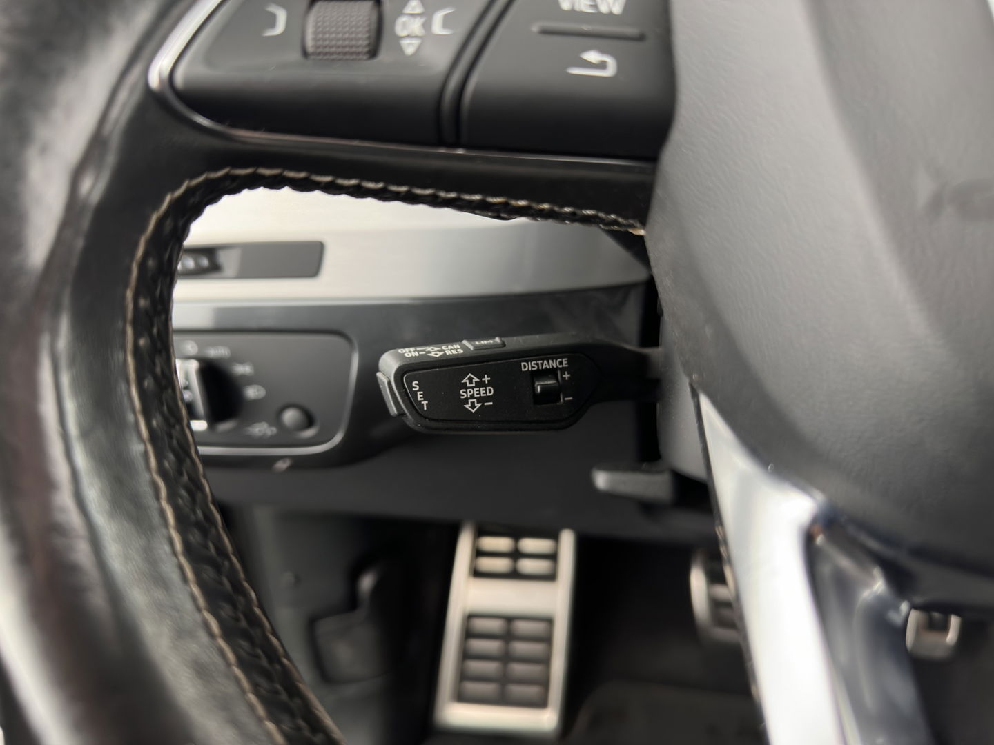 Audi SQ7 4.0 TDI quattro Pro Line + Aut. *PANO | LUXURY-LEATHER | MATRIX-LED | DIGI-COCKPIT | BOSE-SOUND | KEYLESS | CAMERA | MEMORY-PACK | HEATED-COMFORTSEATS | SHIFT-PADDLES | ECC | ADAPTIVE-CRUISE | BLIND-SPOT | 21''ALU*