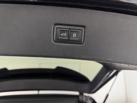 Audi SQ7 4.0 TDI quattro Pro Line + Aut. *PANO | LUXURY-LEATHER | MATRIX-LED | DIGI-COCKPIT | BOSE-SOUND | KEYLESS | CAMERA | MEMORY-PACK | HEATED-COMFORTSEATS | SHIFT-PADDLES | ECC | ADAPTIVE-CRUISE | BLIND-SPOT | 21''ALU*