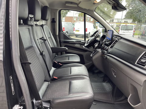 Ford Transit Custom 320 2.0 TDCI 185pk automaat L1H1 Sport / vaste prijs rijklaar € 22.950 ex btw / lease vanaf € 375 / half leer / airco / cruise / navi / camera / stoelverwarming !