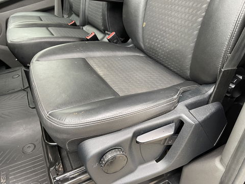 Ford Transit Custom 320 2.0 TDCI 185pk automaat L1H1 Sport / vaste prijs rijklaar € 22.950 ex btw / lease vanaf € 375 / half leer / airco / cruise / navi / camera / stoelverwarming !