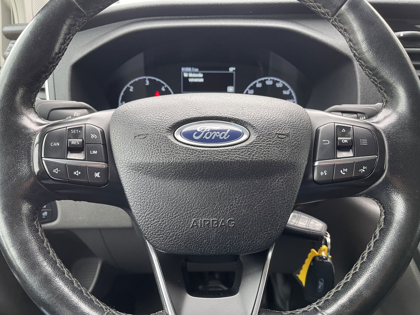 Ford Transit Custom 320 2.0 TDCI 185pk automaat L1H1 Sport / vaste prijs rijklaar € 22.950 ex btw / lease vanaf € 375 / half leer / airco / cruise / navi / camera / stoelverwarming !