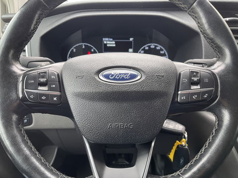 Ford Transit Custom 320 2.0 TDCI 185pk automaat L1H1 Sport / vaste prijs rijklaar € 22.950 ex btw / lease vanaf € 375 / half leer / airco / cruise / navi / camera / stoelverwarming !