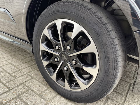 Ford Transit Custom 320 2.0 TDCI 185pk automaat L1H1 Sport / vaste prijs rijklaar € 22.950 ex btw / lease vanaf € 375 / half leer / airco / cruise / navi / camera / stoelverwarming !