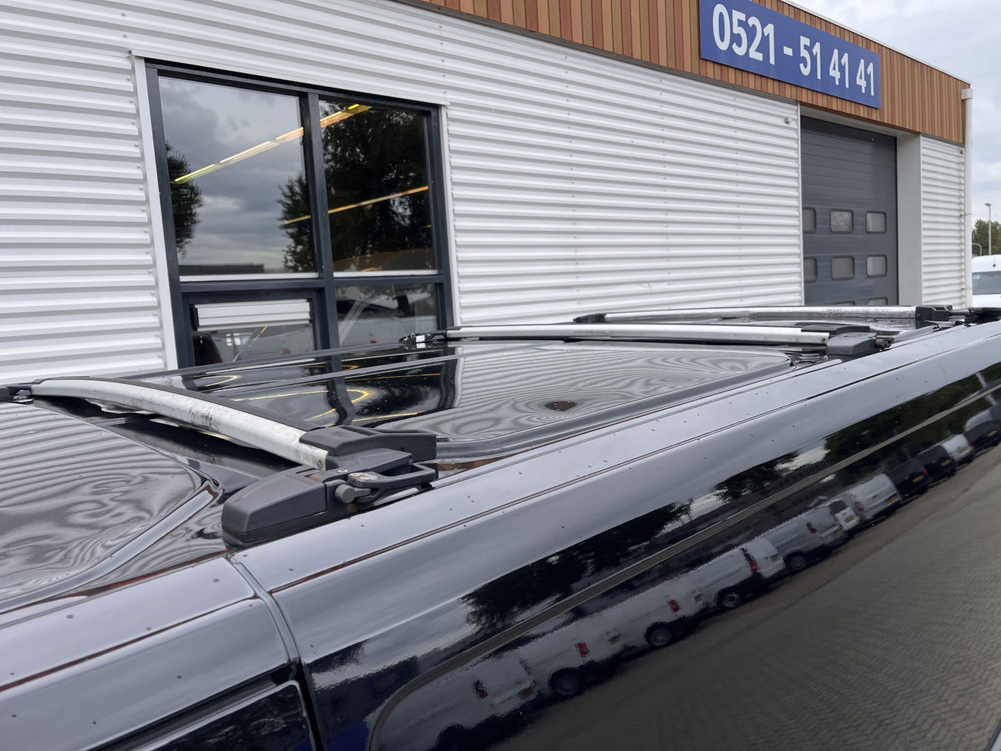 Ford Transit Custom 320 2.0 TDCI 185pk automaat L1H1 Sport / vaste prijs rijklaar € 22.950 ex btw / lease vanaf € 375 / half leer / airco / cruise / navi / camera / stoelverwarming !