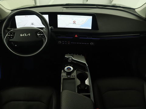 Kia Ev6 Plus 58 kWh | Stoelventilatie | Leder | Warmtepomp | Adaptive cruise | Carplay | Camera | Stoel & stuurverwarming | 19'' | Sfeerverlichting | Navigatie | Keyless