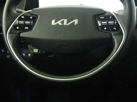 Kia Ev6 Plus 58 kWh | Stoelventilatie | Leder | Warmtepomp | Adaptive cruise | Carplay | Camera | Stoel & stuurverwarming | 19'' | Sfeerverlichting | Navigatie | Keyless