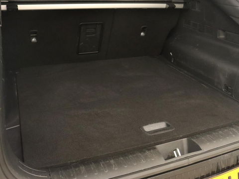 Kia Ev6 Plus 58 kWh | Stoelventilatie | Leder | Warmtepomp | Adaptive cruise | Carplay | Camera | Stoel & stuurverwarming | 19'' | Sfeerverlichting | Navigatie | Keyless