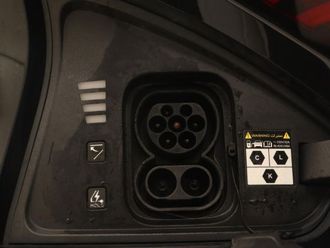 Kia Ev6 Plus 58 kWh | Stoelventilatie | Leder | Warmtepomp | Adaptive cruise | Carplay | Camera | Stoel & stuurverwarming | 19'' | Sfeerverlichting | Navigatie | Keyless