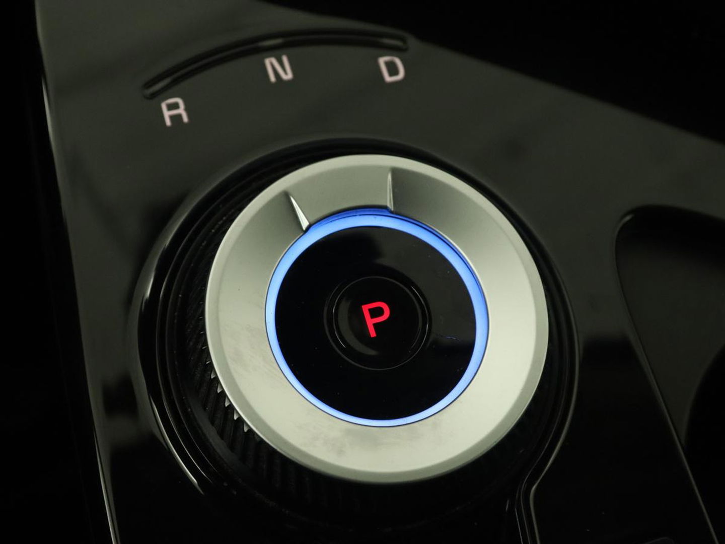Kia Ev6 Plus 58 kWh | Stoelventilatie | Leder | Warmtepomp | Adaptive cruise | Carplay | Camera | Stoel & stuurverwarming | 19'' | Sfeerverlichting | Navigatie | Keyless
