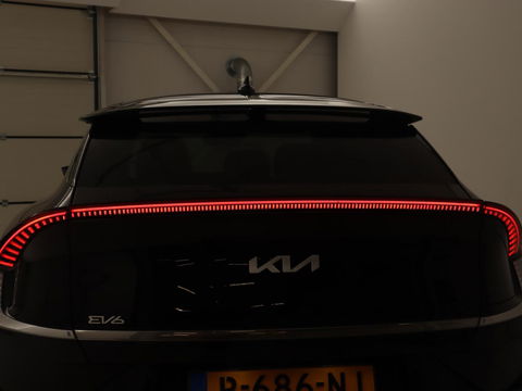 Kia Ev6 Plus 58 kWh | Stoelventilatie | Leder | Warmtepomp | Adaptive cruise | Carplay | Camera | Stoel & stuurverwarming | 19'' | Sfeerverlichting | Navigatie | Keyless