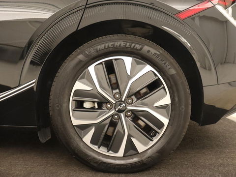 Kia Ev6 Plus 58 kWh | Stoelventilatie | Leder | Warmtepomp | Adaptive cruise | Carplay | Camera | Stoel & stuurverwarming | 19'' | Sfeerverlichting | Navigatie | Keyless